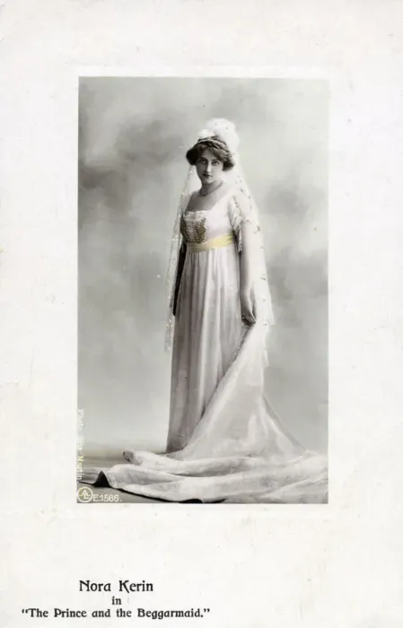 Framed Print : Date: circa 1910s Framed Print : Date: circa 1910s