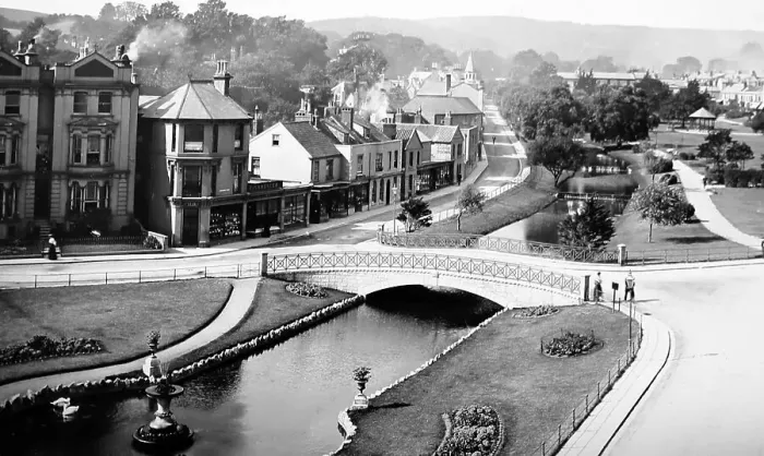 Framed Print : Dawlish in Devon - Victorian peirod Framed Print : Dawlish in Devon - Victorian peirod