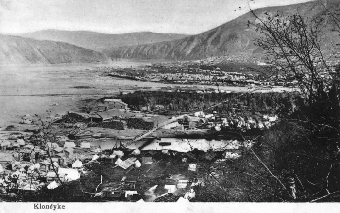 Framed Print : Dawson City, Yukon, Canada Framed Print : Dawson City, Yukon, Canada