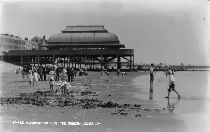 Framed Print : A Day at the Beach in Burnham-on-Sea Framed Print : A Day at the Beach in Burnham-on-Sea