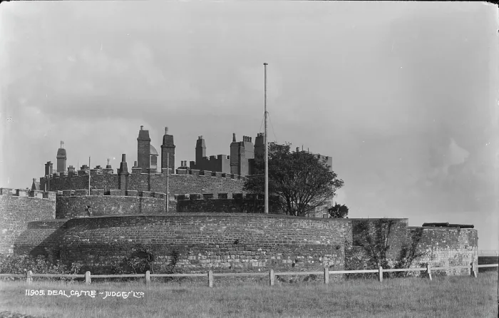 Framed Print : Deal Castle Framed Print : Deal Castle