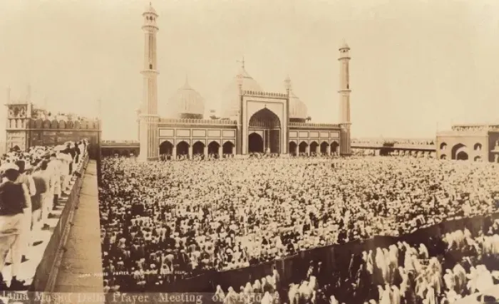 Framed Print : Delhi - Interior of the Jama Masjid Mosque Framed Print : Delhi - Interior of the Jama Masjid Mosque