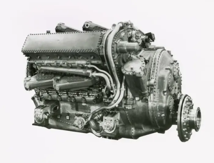 Framed Print : Deltic 18, first 18 cylinder Deltic engine, E130 Framed Print : Deltic 18, first 18 cylinder Deltic engine, E130