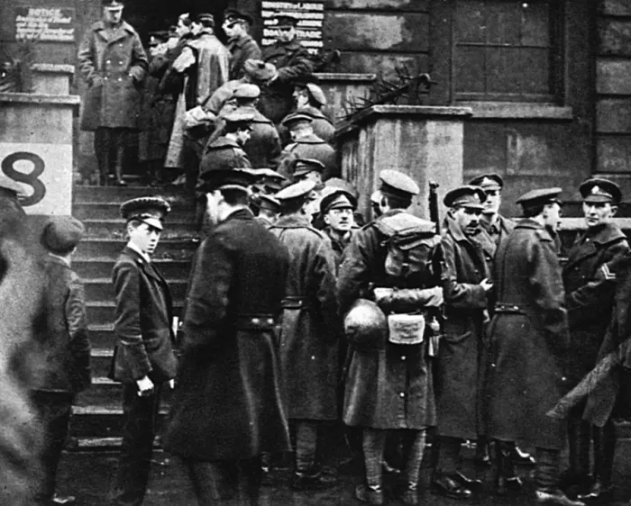 Framed Print : Demobilisation - pivotal and slip men in Whitehall Framed Print : Demobilisation - pivotal and slip men in Whitehall