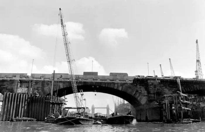 Framed Print : Demolition of London Bridge, London Framed Print : Demolition of London Bridge, London