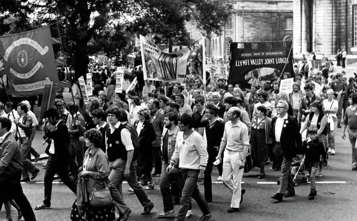 Framed Print : Demonstration in support of miners 1984 Framed Print : Demonstration in support of miners 1984