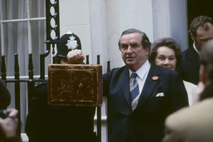 Framed Print : Denis Healey with Labour budget box 1978 Framed Print : Denis Healey with Labour budget box 1978