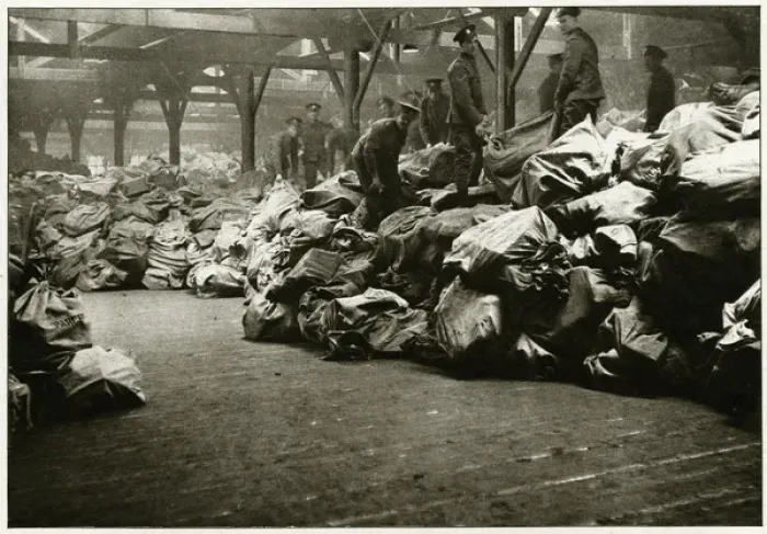 Framed Print : Departure of mail to British Soldiers Framed Print : Departure of mail to British Soldiers