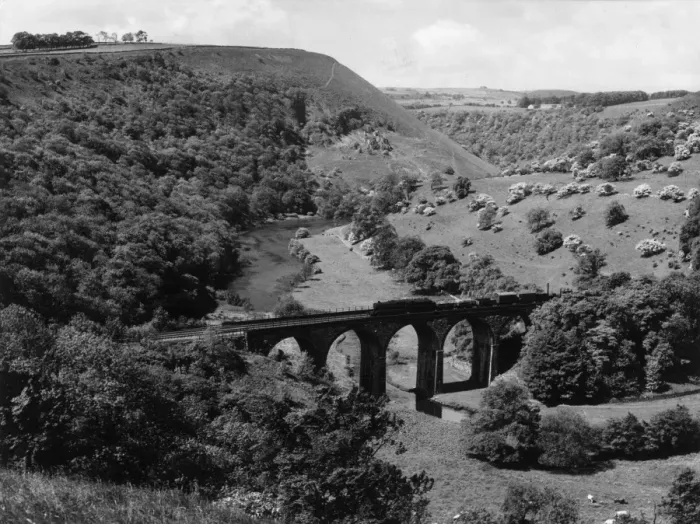 Framed Print : Derbyshire Countryside Framed Print : Derbyshire Countryside