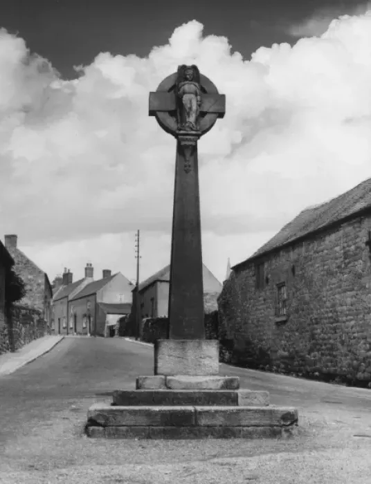 Framed Print : Derbyshire Village Cross Framed Print : Derbyshire Village Cross