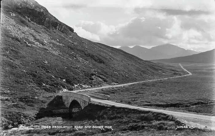 Framed Print : Desolation Road and Sgurr Mor Framed Print : Desolation Road and Sgurr Mor