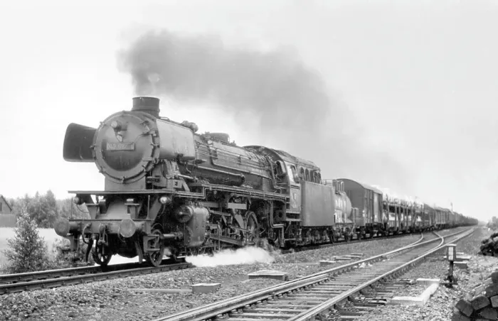 Framed Print : Deutsche Bundesbahn steam locomotive 042 097-6 Framed Print : Deutsche Bundesbahn steam locomotive 042 097-6