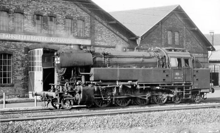 Framed Print : Deutsche Bundesbahn steam locomotive 065 018-4 Framed Print : Deutsche Bundesbahn steam locomotive 065 018-4