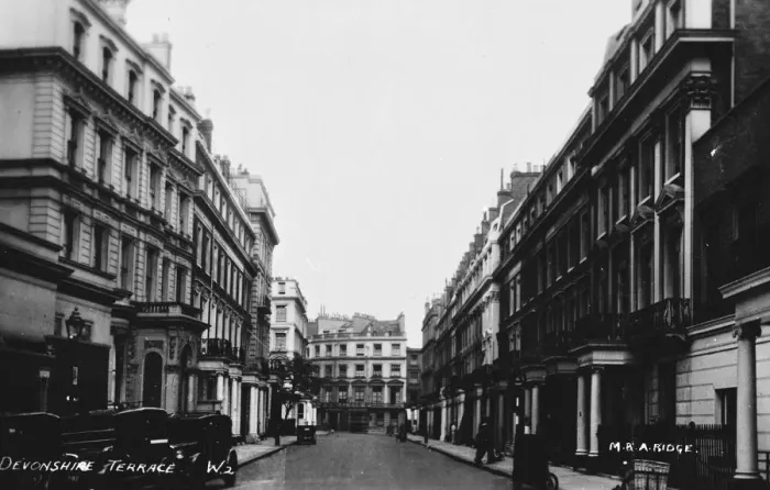 Framed Print : Devonshire Terrace, London W2 Framed Print : Devonshire Terrace, London W2