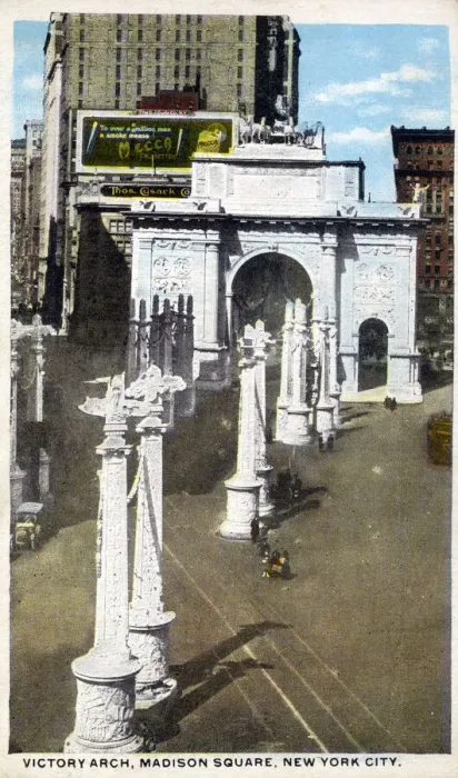 Framed Print : Dewey Triumphal Arch and Colonnade, Madison Square, New York City, NY Framed Print : Dewey Triumphal Arch and Colonnade, Madison Square, New York City, NY