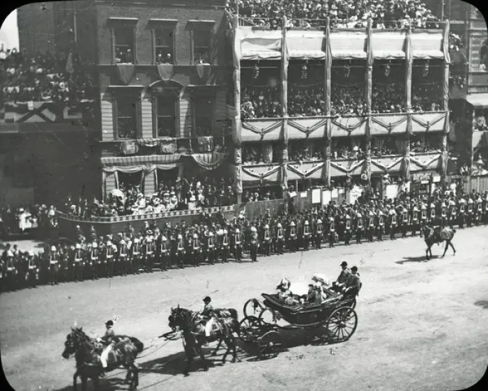 Framed Print : Diamond Jubilee - HRH The Duchess of York passing Whitehall Framed Print : Diamond Jubilee - HRH The Duchess of York passing Whitehall