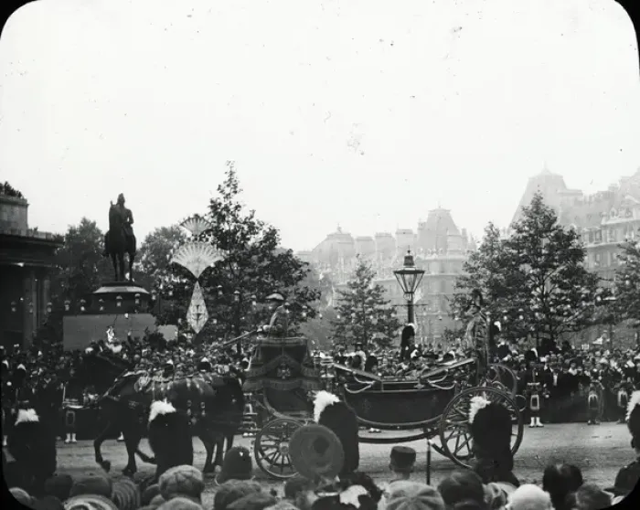 Framed Print : Diamond Jubilee - The Procession Passing Hude Park Corner Framed Print : Diamond Jubilee - The Procession Passing Hude Park Corner