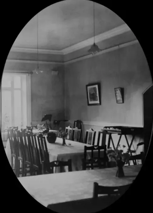 Framed Print : Dining room Framed Print : Dining room
