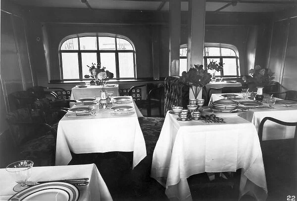 Dining room aboard the Graf Zeppelin LZ 127
