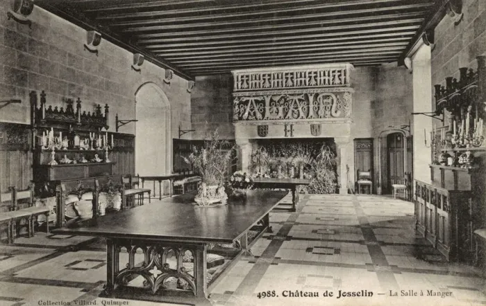 Framed Print : Dining Room at the Chateau de Josselin, France Framed Print : Dining Room at the Chateau de Josselin, France