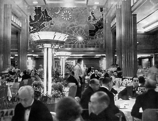 Queen Mary On Her Maiden Voyage, Queen Mary Ship Dining Room