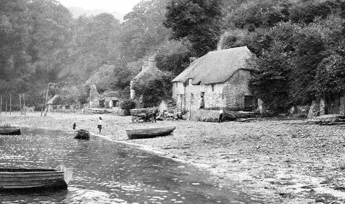 Framed Print : Dittisham on the Dart Framed Print : Dittisham on the Dart