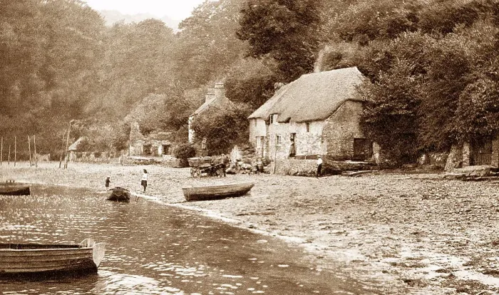 Framed Print : Dittisham on the Dart Framed Print : Dittisham on the Dart