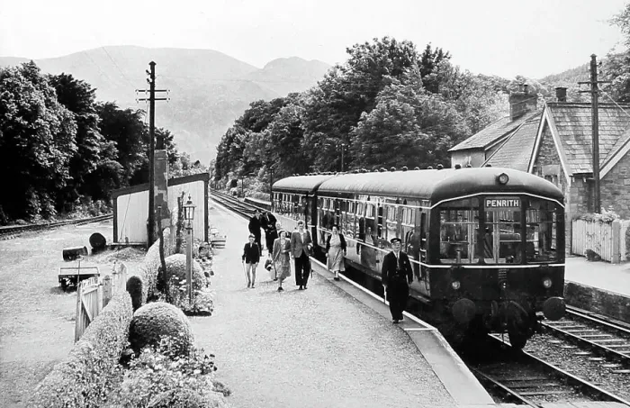 Framed Print : A DMU on the Cockermouth, Keswick and Penrith Railway Framed Print : A DMU on the Cockermouth, Keswick and Penrith Railway