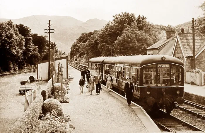 Framed Print : A DMU on the Cockermouth, Keswick and Penrith Railway Framed Print : A DMU on the Cockermouth, Keswick and Penrith Railway
