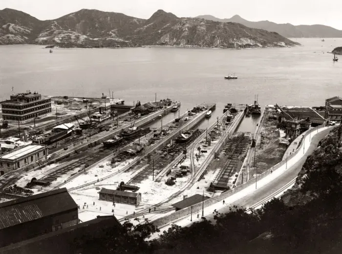 Framed Print : Dockyard in Hong Kong, c. 1930 s Framed Print : Dockyard in Hong Kong, c. 1930 s