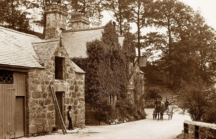 Framed Print : Dolgellau Tyn-y-Groes Hotel Victorian period