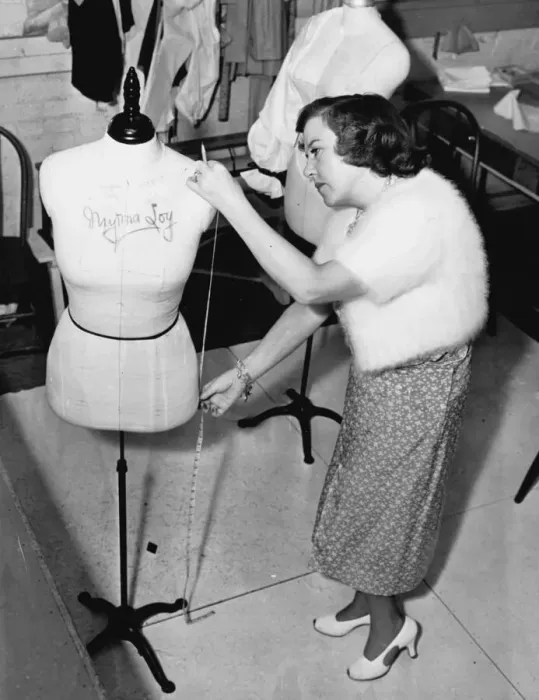 Framed Print : Dolly Tree measuring the dummy for Myrna Loy Framed Print : Dolly Tree measuring the dummy for Myrna Loy