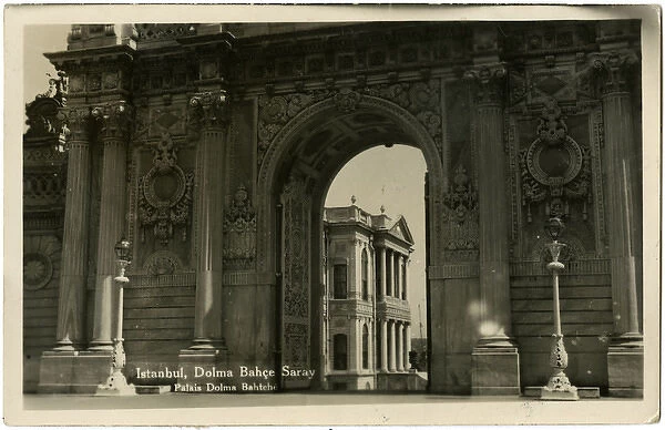 Dolmabahce Palace, Istanbul - View through the gates