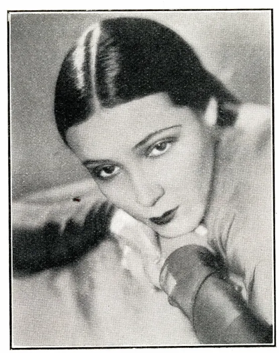 Framed Print : Dolores Del Rio, Mexican film actress Framed Print : Dolores Del Rio, Mexican film actress