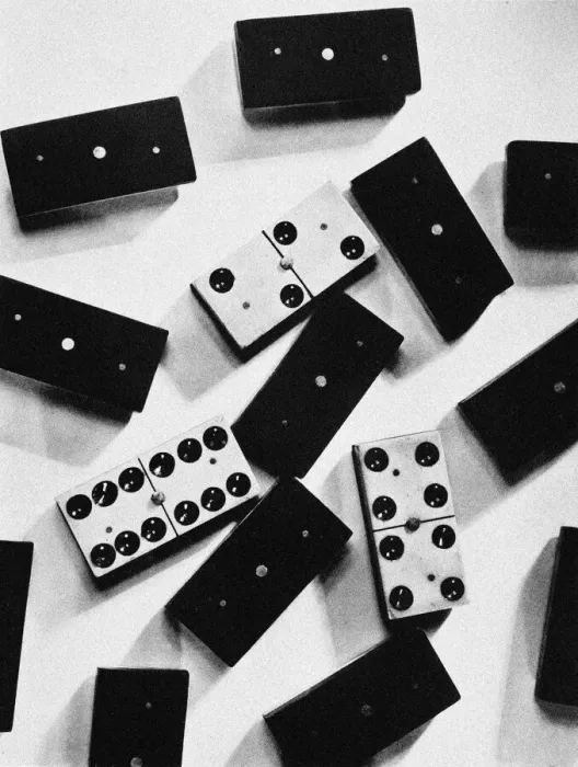 Framed Print : Dominoes. A still life of dominoes. Date: 1931 Framed Print : Dominoes. A still life of dominoes. Date: 1931