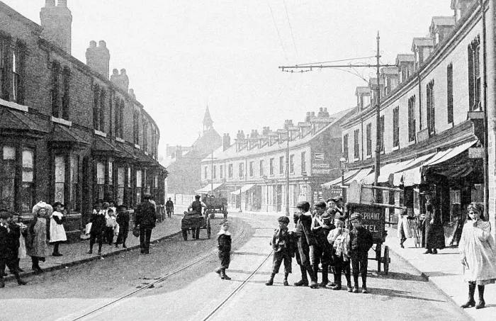 Framed Print : Doncaster Hexthorpe Road early 1900s Framed Print : Doncaster Hexthorpe Road early 1900s