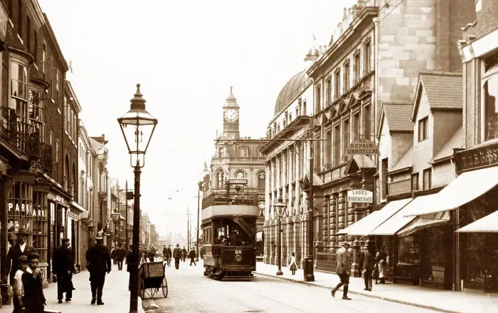 Framed Print : Doncaster High Street early 1900s Framed Print : Doncaster High Street early 1900s