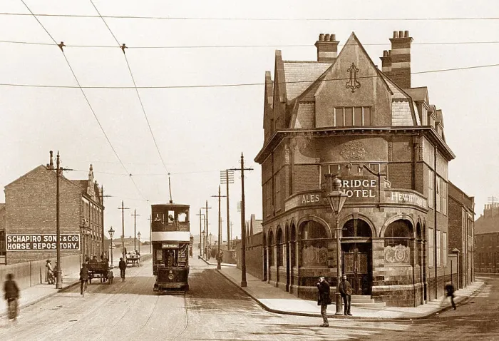 Framed Print : Doncaster New Bridge Hotel early 1900s Framed Print : Doncaster New Bridge Hotel early 1900s
