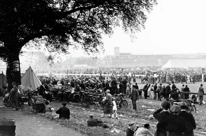 Framed Print : Doncaster Racecourse early 1900's Framed Print : Doncaster Racecourse early 1900's