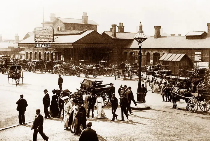 Framed Print : Doncaster Railway Station early 1900s Framed Print : Doncaster Railway Station early 1900s