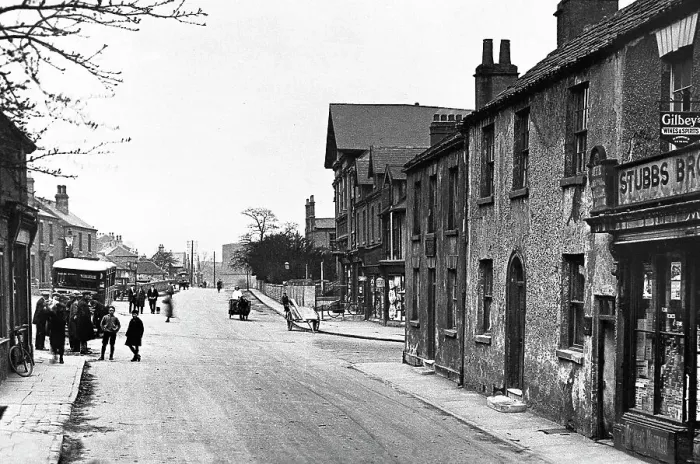 Framed Print : Doncaster Road, Askern early 1900's Framed Print : Doncaster Road, Askern early 1900's