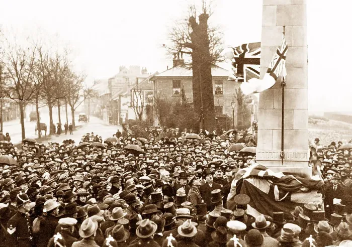 Framed Print : Doncaster Unveiling the War Memorial in 1923