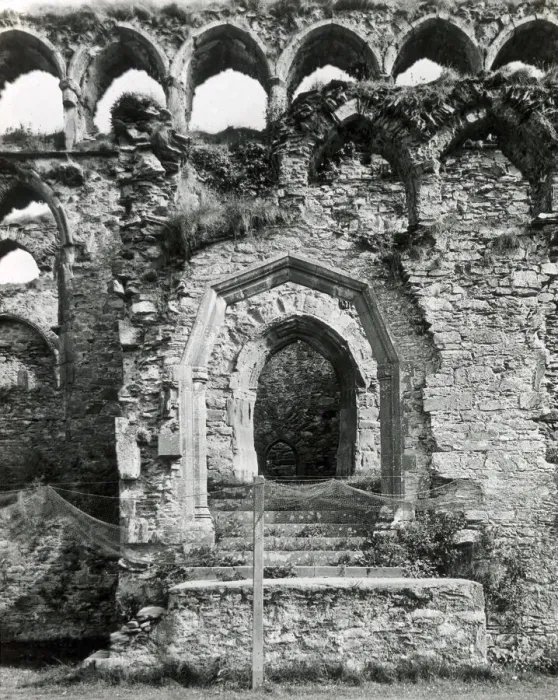 Framed Print : Doorway, Bishops Palace, St David s, Pembrokeshire Framed Print : Doorway, Bishops Palace, St David s, Pembrokeshire