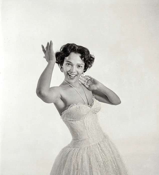 Framed Print : Dorothy Dandridge, (1922-1965), London Framed Print : Dorothy Dandridge, (1922-1965), London