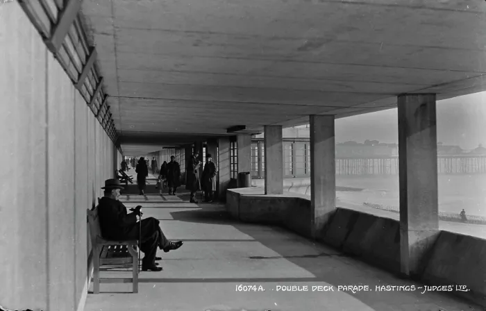Framed Print : Double Deck Parade, Hastings