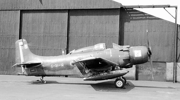 Douglas AD-4W Skyraider  /  Skyraider AEW. 1 G-31-12