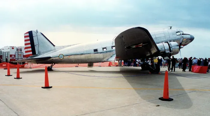 Framed Print : Douglas C-47 - DC-3 Framed Print : Douglas C-47 - DC-3
