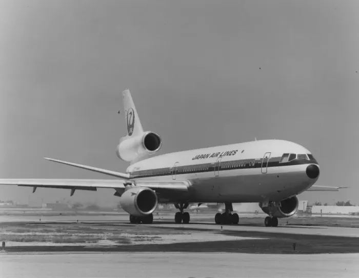 Framed Print : Douglas DC-10 40-Japan Air Lines Framed Print : Douglas DC-10 40-Japan Air Lines