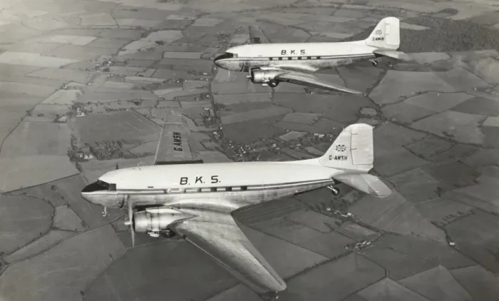 Framed Print : Douglas DC-3 Framed Print : Douglas DC-3