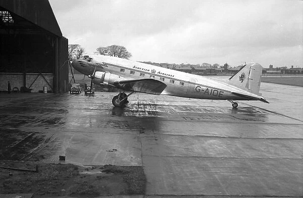 Douglas DC-3 G-AIOE Scottish Airlines Prestwick 1946